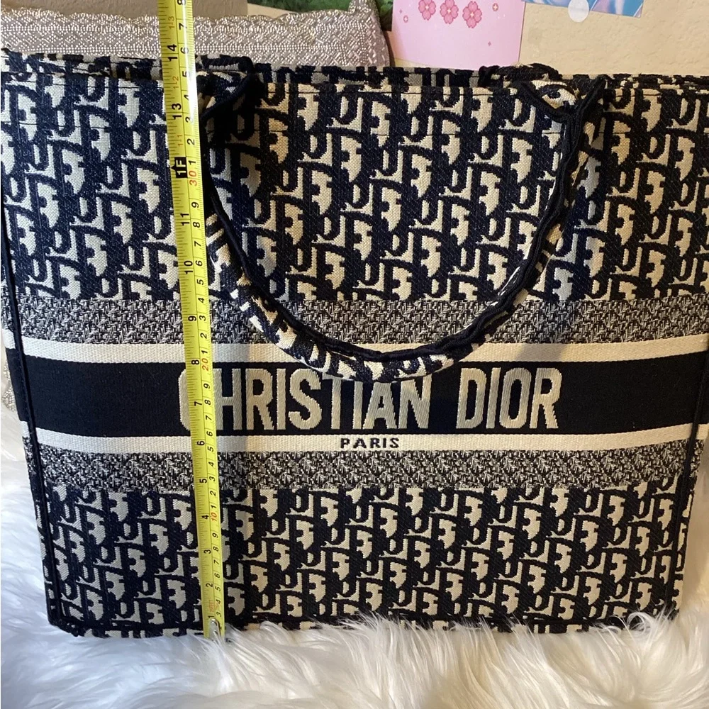 Fashion purse Black and Cream (not authentic)